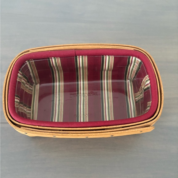 Longaberger 2004 Small Basket With Lining And Plastic Insert 7.5 X 5 X 2.5 Inch - Picture 5 of 12